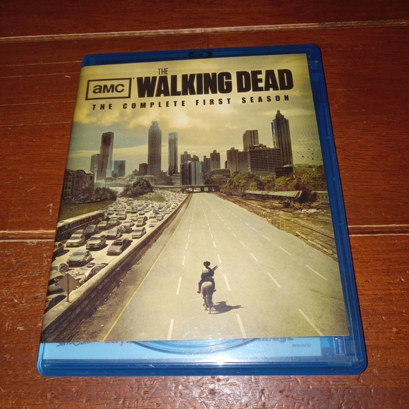The Walking Dead 3 seasons - Picture 3 of 8